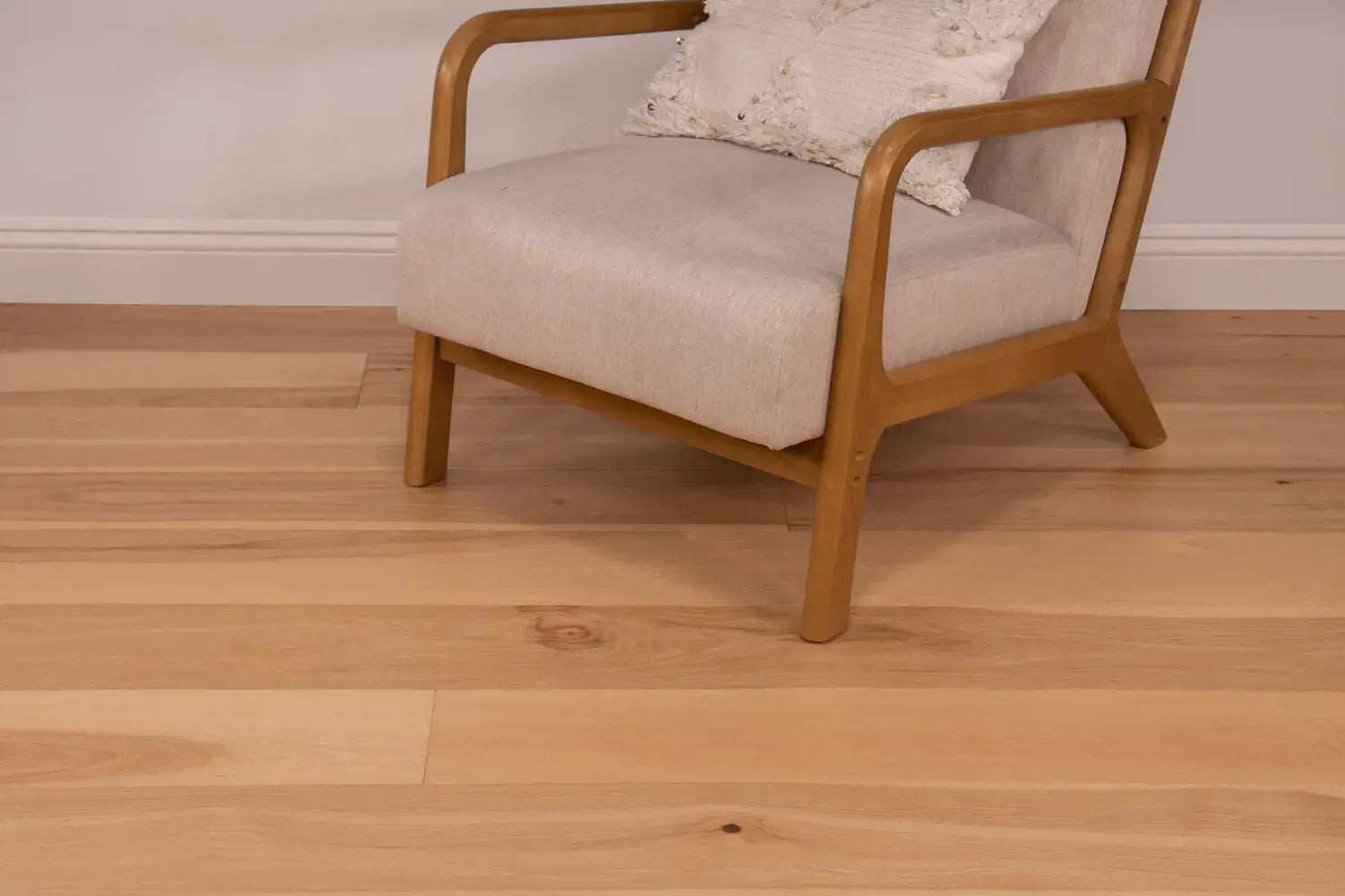 CALI Natural Hickory Varietals Wide+ T&G (Covers 23.31 SQFT) 7601100400