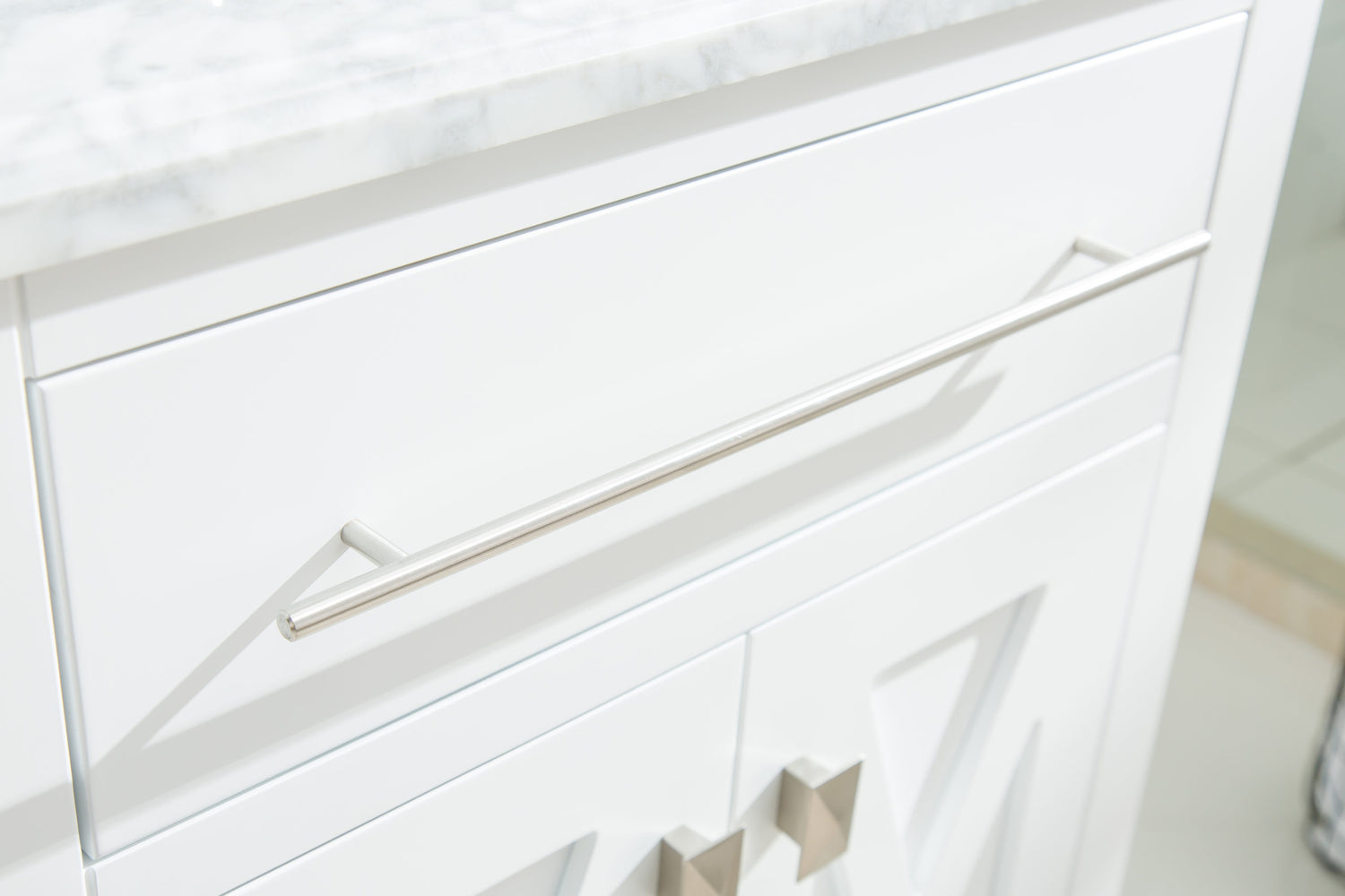 Wimbledon 24" White Bathroom Vanity Cabinet Laviva 313YG319-24W