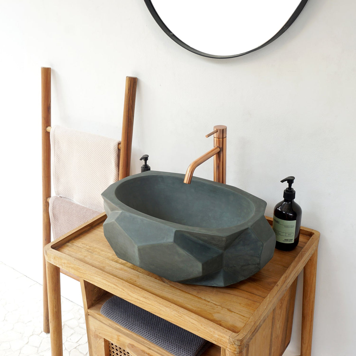 Kyan Oval Concrete Vessel