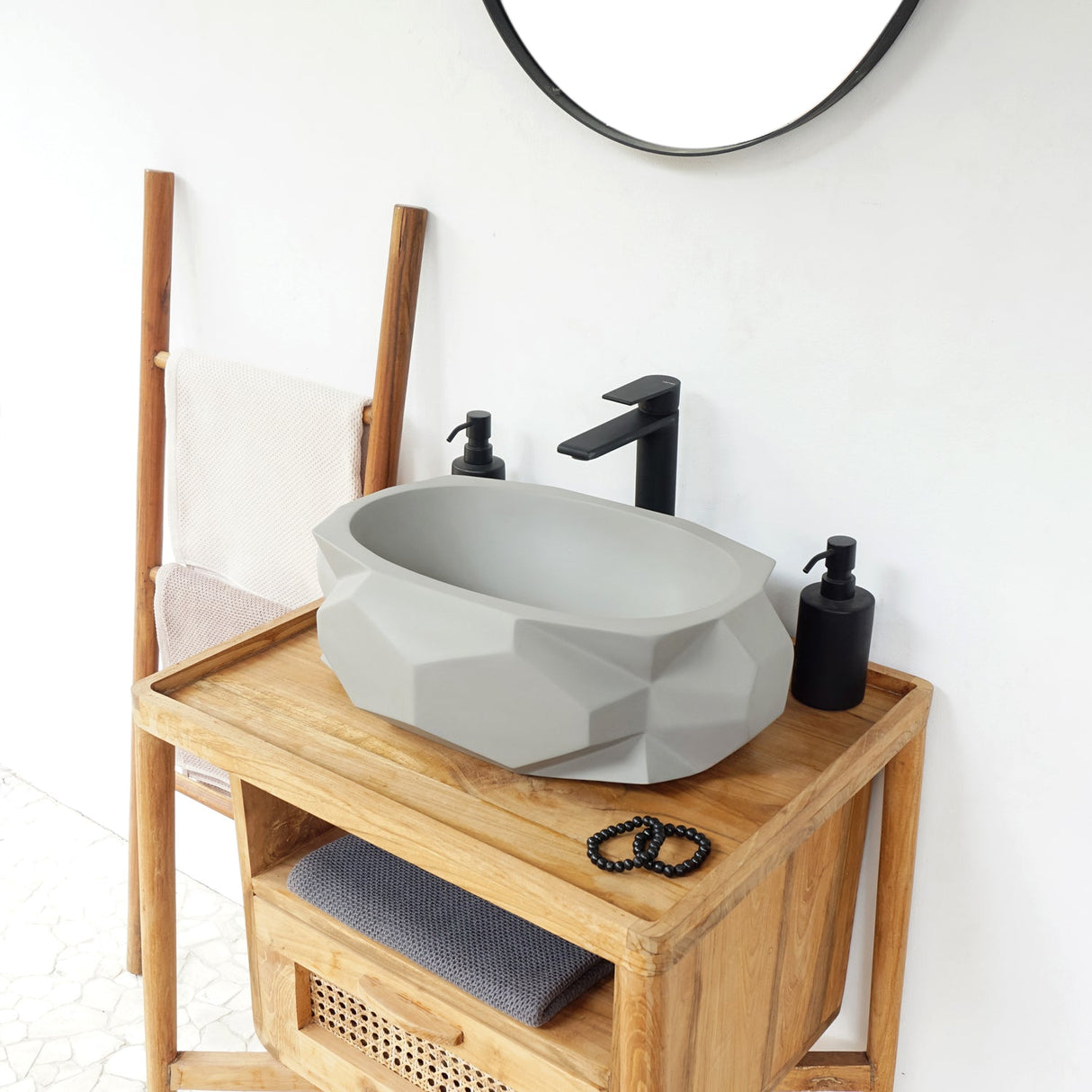 Kyan Oval Concrete Vessel