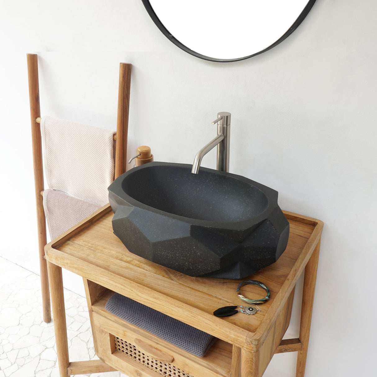 Kyan Oval Concrete Vessel