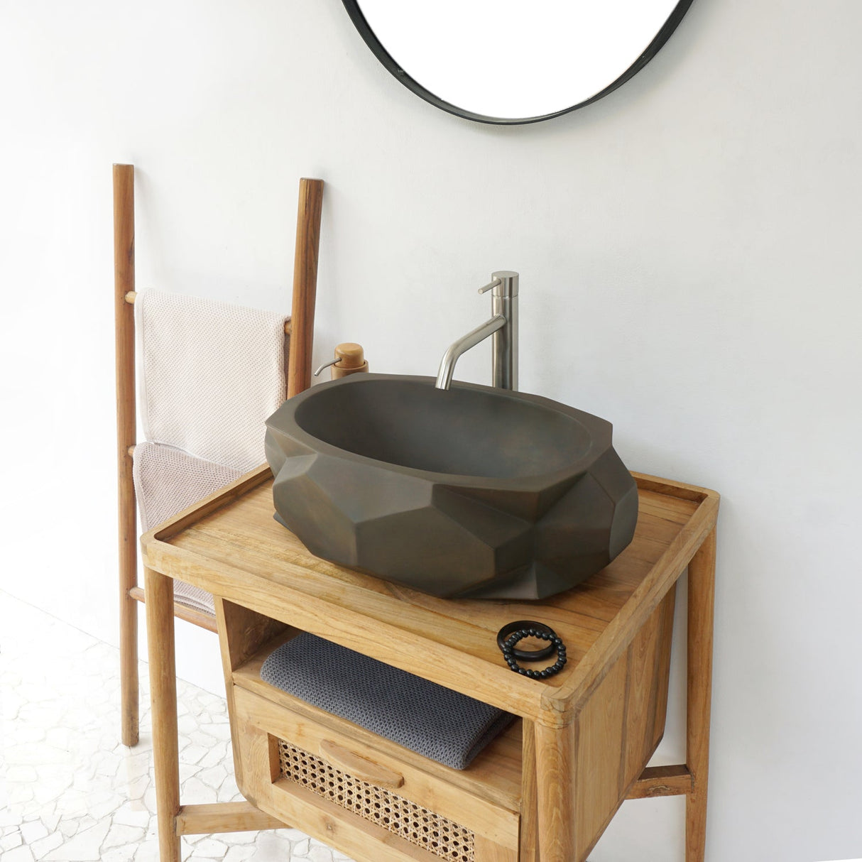 Kyan Oval Concrete Vessel