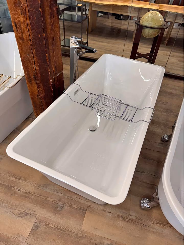 St. Tropez 67" Freestanding Bathtub (Showroom Display for Sale)