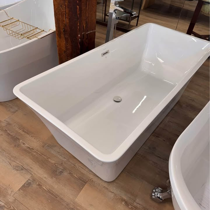 St. Tropez 67" Freestanding Bathtub (Showroom Display for Sale)