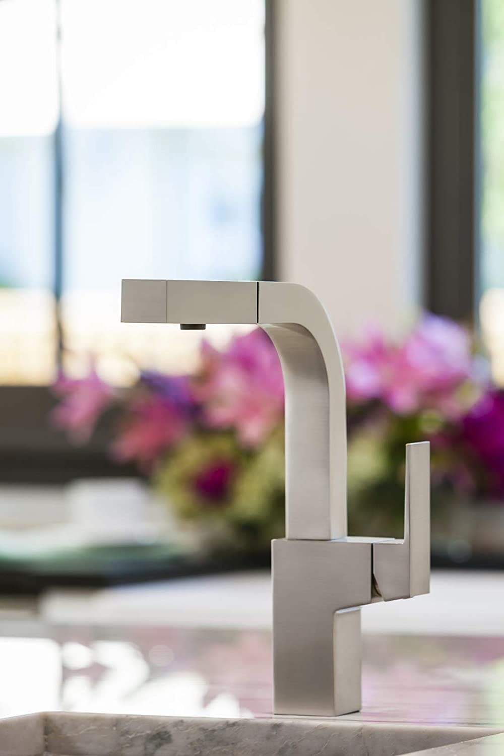 Gerber D404562SS Stainless Steel Mid-town Single Handle Pull-out Kitchen Faucet