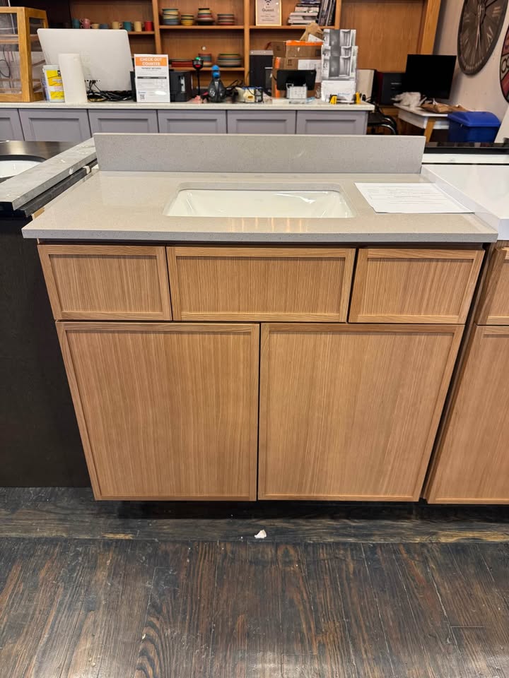 36” Oslo Oak Bathroom Vanity W/ Quartz Top