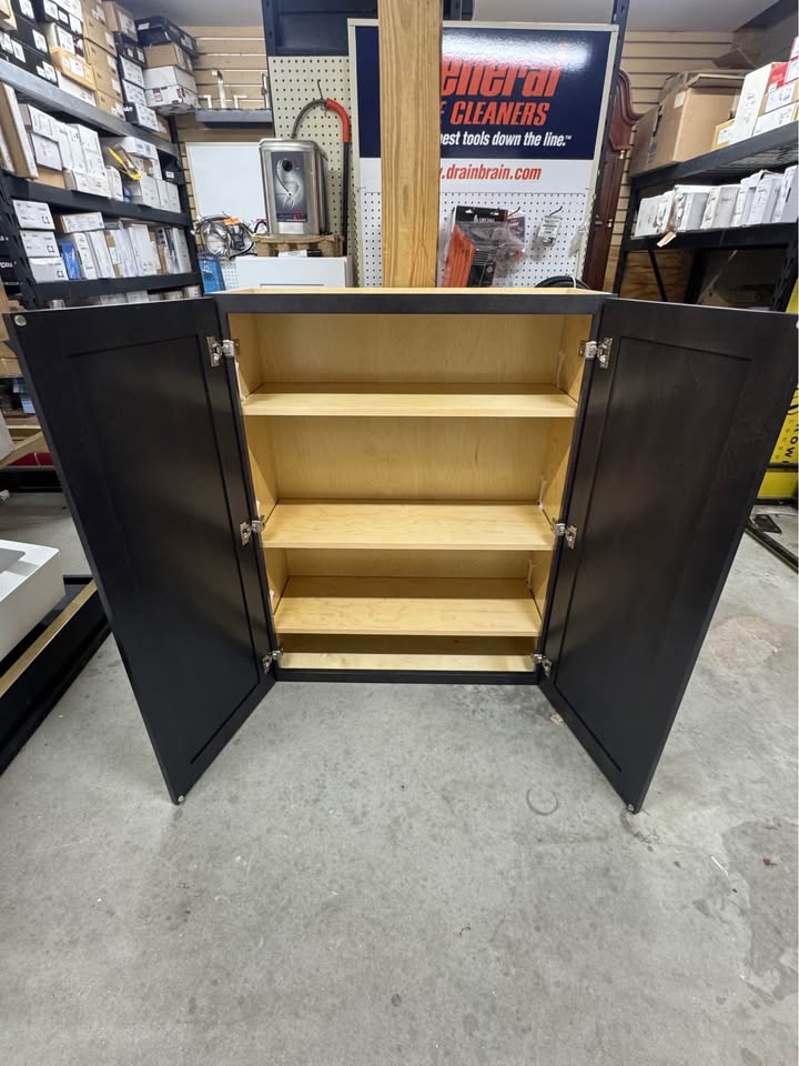 Fabuwood 33” Wall Cabinet