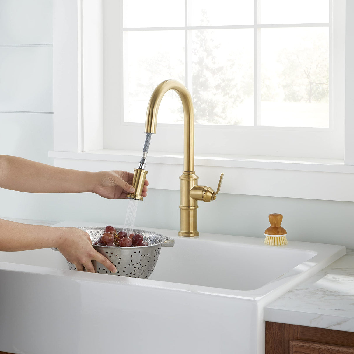 Gerber D454437BB Brushed Bronze Kinzie Single Handle Pull-down Kitchen Faucet