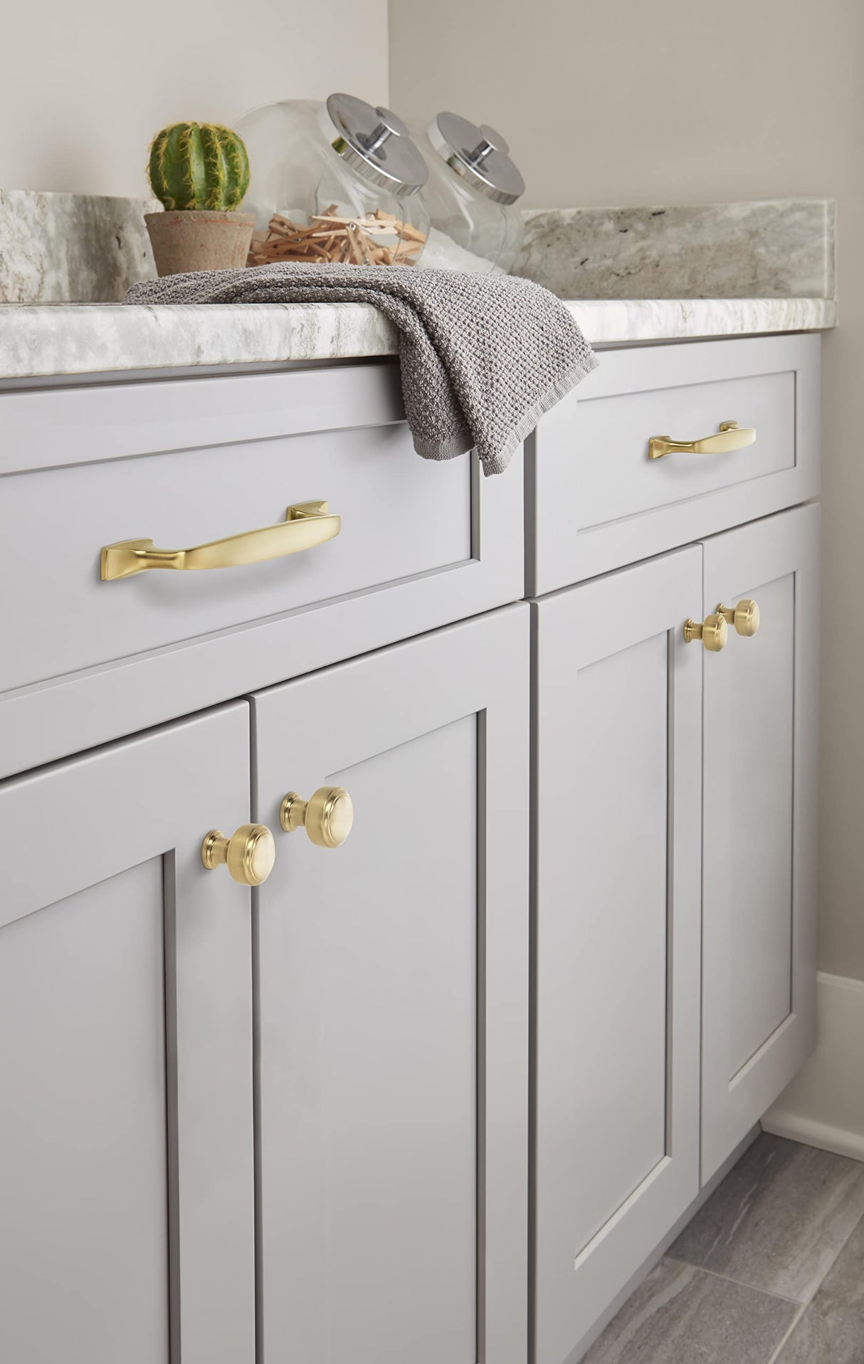 Amerock Cabinet Pull Champagne Bronze 6-5/16 inch (160 mm) Center to Center Highland Ridge 1 Pack Drawer Pull Drawer Handle Cabinet Hardware