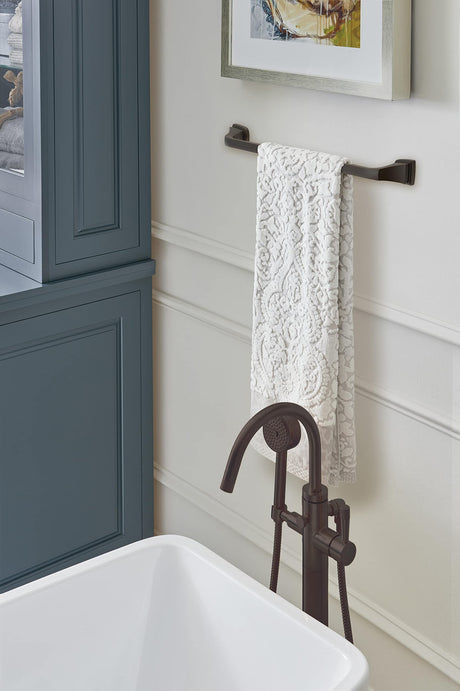 Amerock BH36033ORB Oil Rubbed Bronze Towel Bar 18 in (457 mm) Towel Rack Revitalize Bathroom Towel Holder Bathroom Hardware Bath Accessories