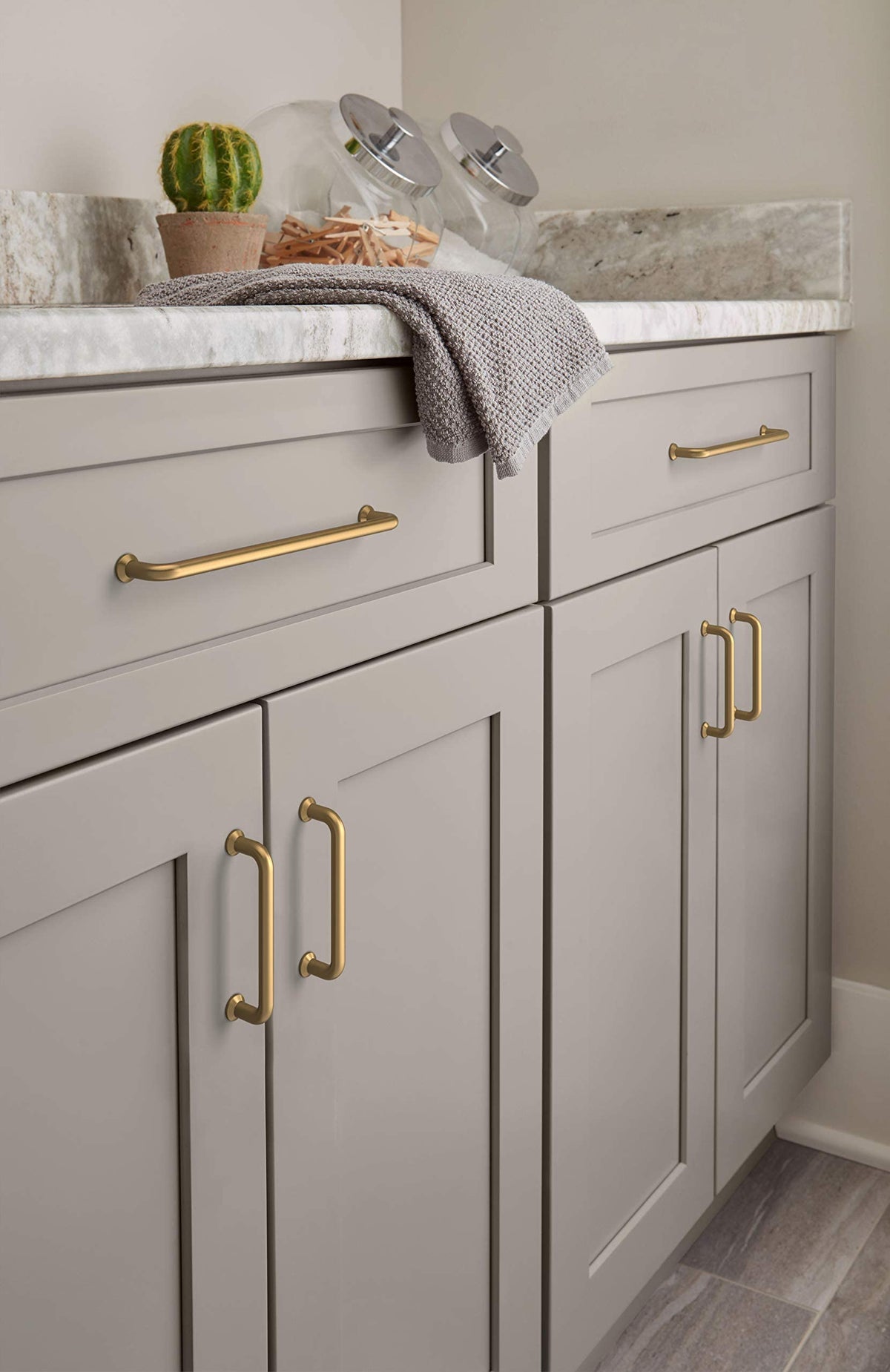 Amerock Cabinet Pull Champagne Bronze 3-3/4 inch (96 mm) Center-to-Center Factor 1 Pack Drawer Pull Cabinet Handle Cabinet Hardware