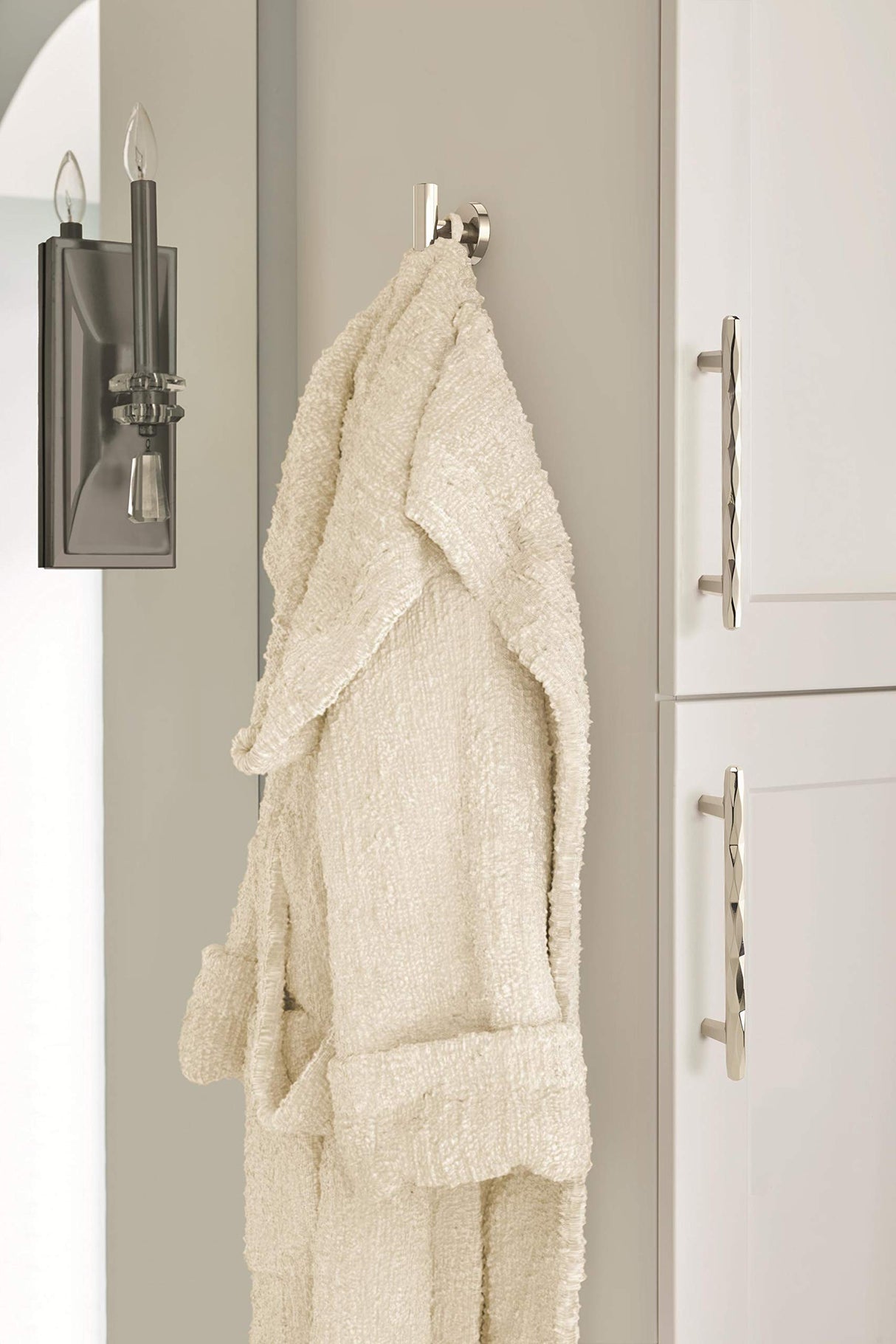Amerock BH26542PSS Polished Stainless Steel Single Robe Hook 2-1/4 in. (57 mm) Length Towel Holder Arrondi Towel Hook for Bathroom Bathroom Hardware Bath Accessories