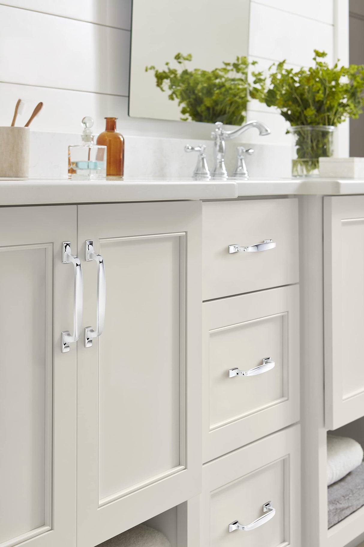 Amerock Cabinet Pull Polished Chrome 5-1/16 inch (128 mm) Center to Center Highland Ridge 1 Pack Drawer Pull Drawer Handle Cabinet Hardware