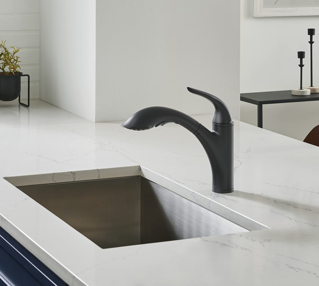 Gerber D455221BS Antioch Single Handle Pull-out Kitchen Faucet - Satin Black