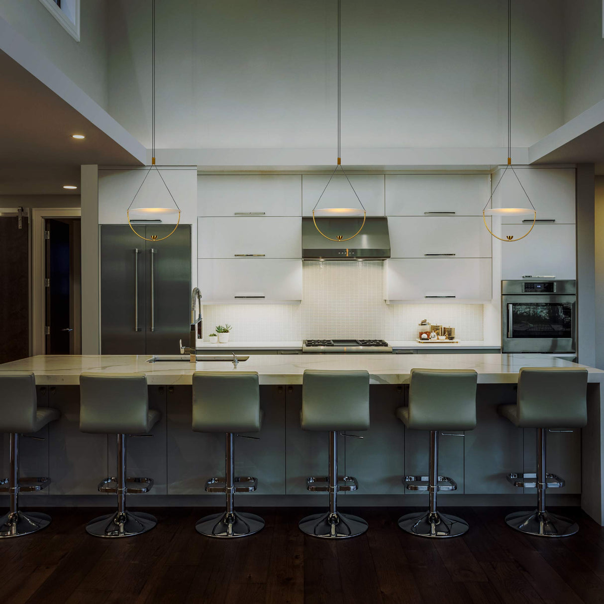 VONN Lighting Como VAP224H1AB 16" Integrated LED ETL Certified Height Adjustable Pendant Light in Antique Brass