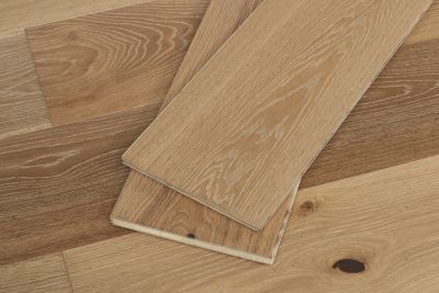 CALI Chardonnay Oak Extra Wide T&G Case (Covers 34.1 sqft) 7601002900