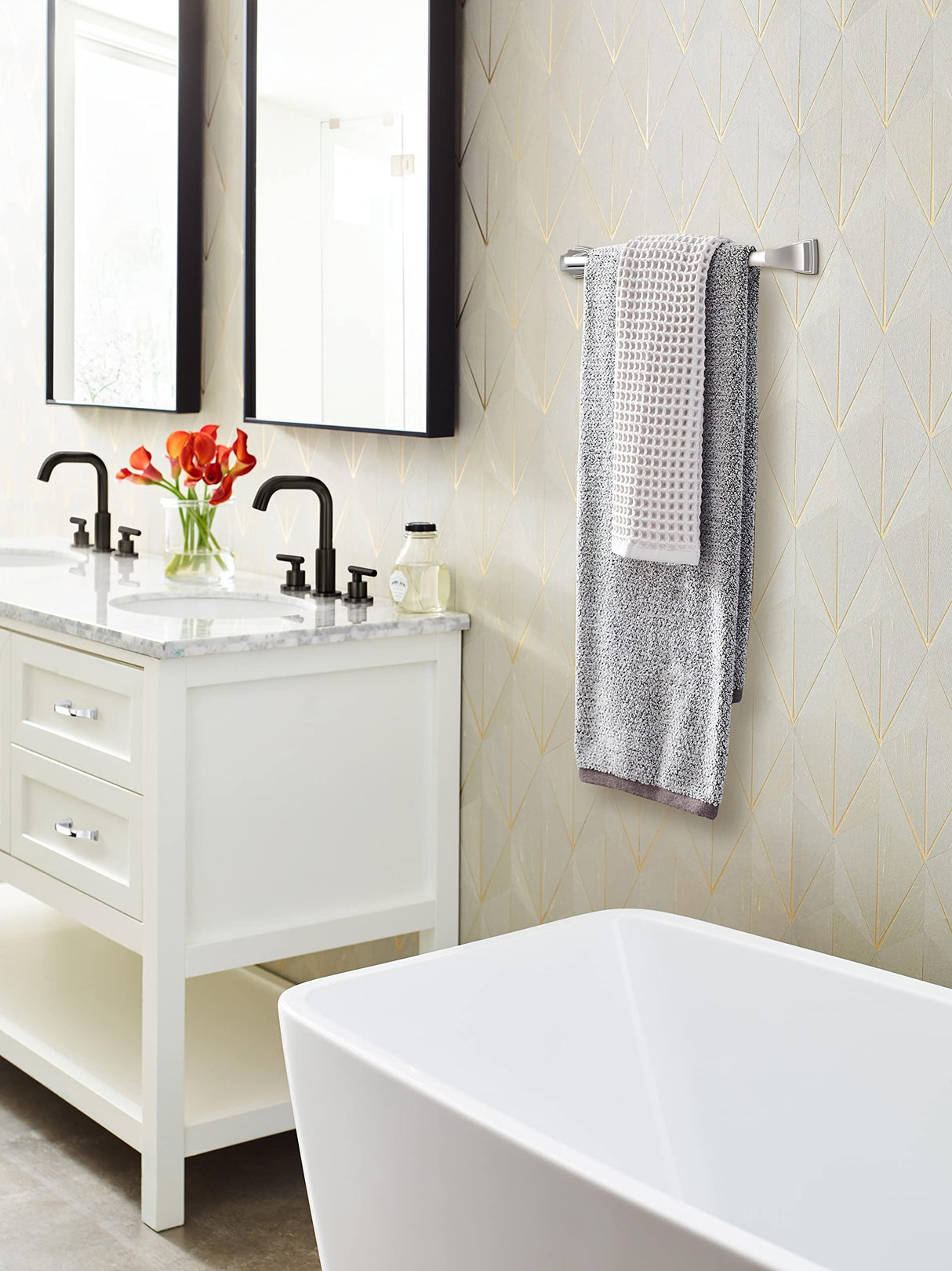 Amerock BH3603326 Chrome Towel Bar 18 in (457 mm) Towel Rack Revitalize Bathroom Towel Holder Bathroom Hardware Bath Accessories