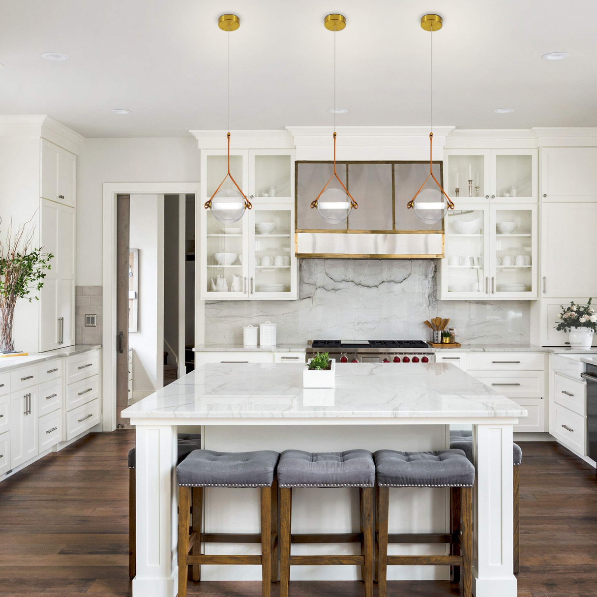 VONN Salerno VAP2141AB 9" Integrated LED Pendant Lighting Fixture with Glass Shade in Antique Brass