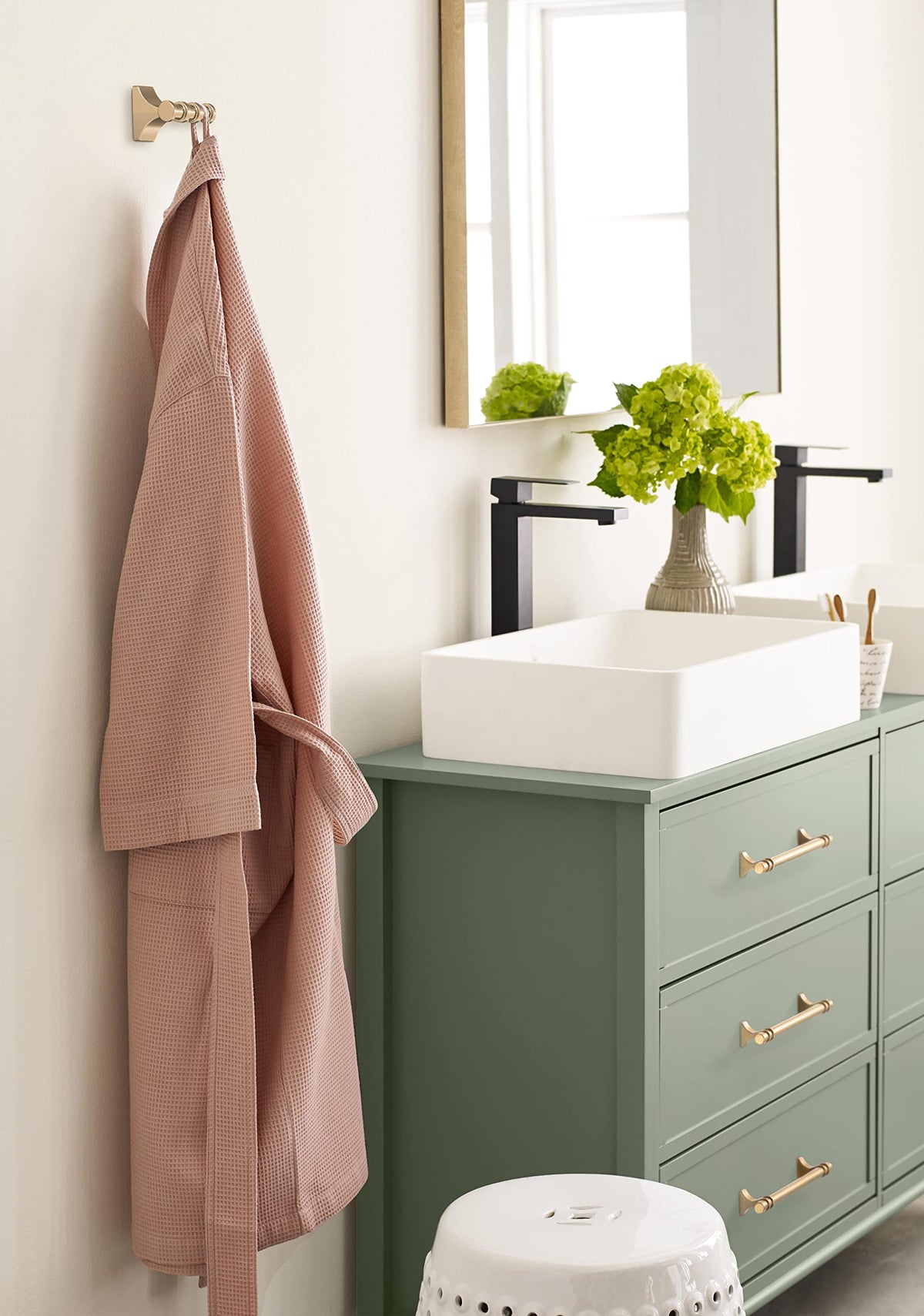 Amerock BH36050CZ Champagne Bronze Double Robe Hook 2-15/16 in. (75 mm) Length Towel Holder Davenport Towel Hook for Bathroom Bathroom Hardware Bath Accessories