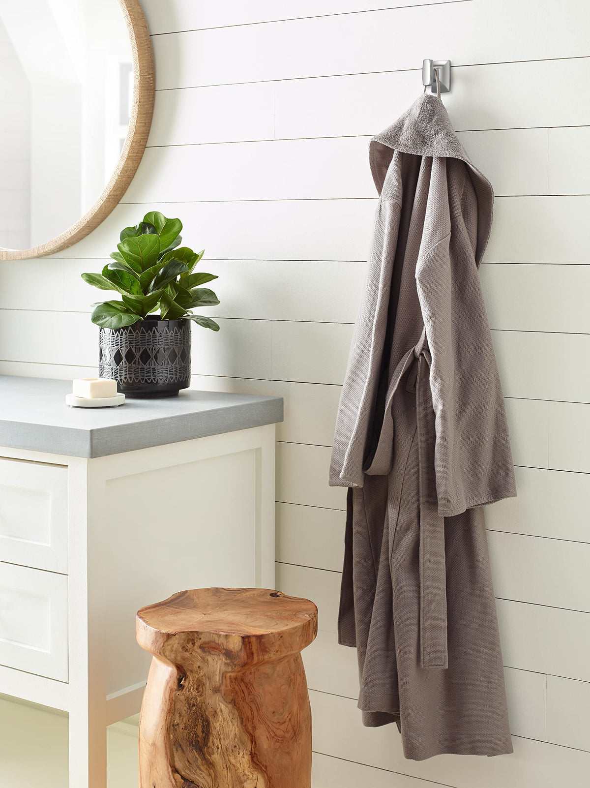 Amerock BH3601026 Chrome Single Robe Hook 2-5/8 in. (67 mm) Length Towel Holder Highland Ridge Towel Hook for Bathroom Bathroom Hardware Bath Accessories