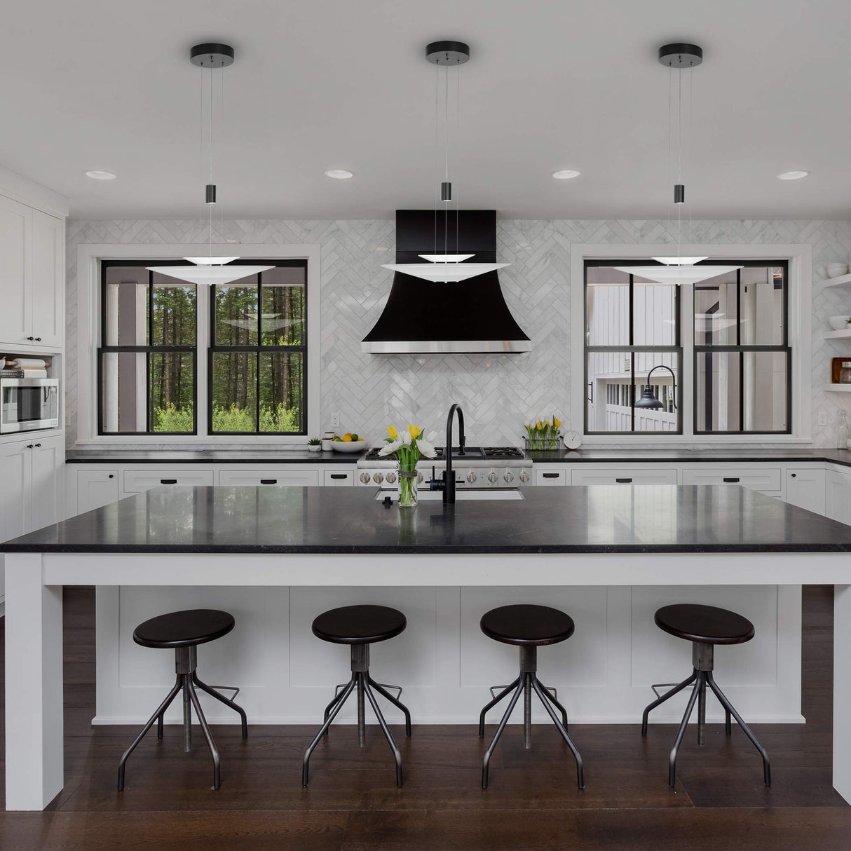 VONN Lighting Positano VAP225R1BL 20" Integrated LED ETL Certified Height Adjustable Pendant Light in Black