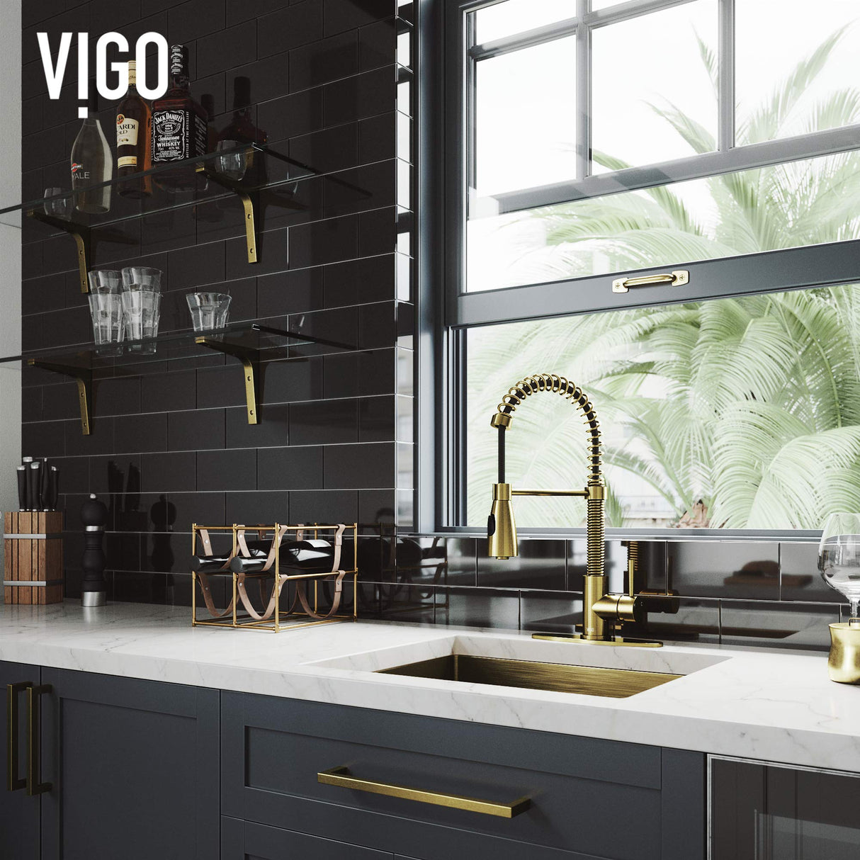 VIGO VG02003MGK1 19" H Brant Single-Handle with Pull-Down Sprayer Kitchen Faucet with Deck Plate in Matte Gold