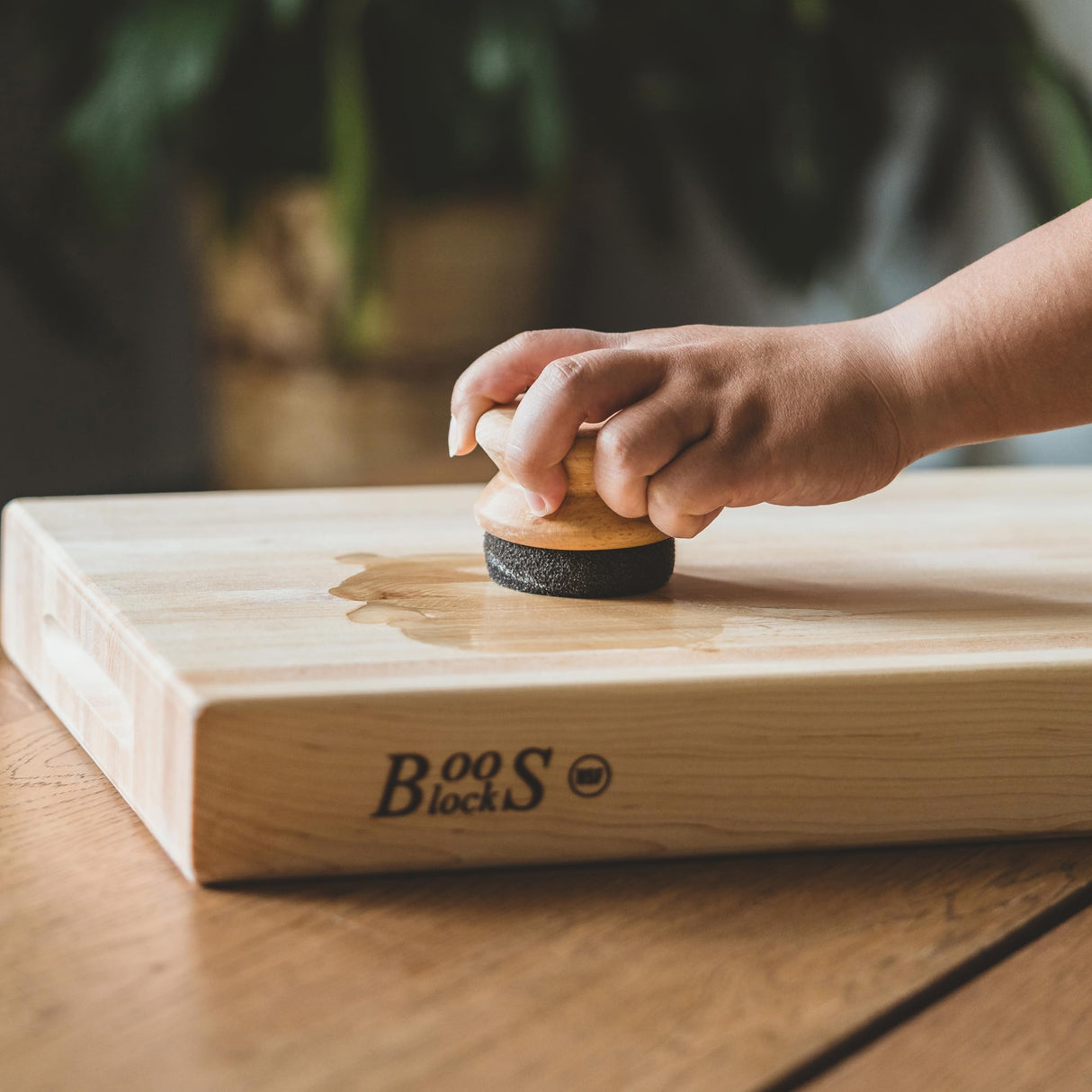 John Boos MYSCRMAPP 3 Piece Cutting Charcuterie Board Care & Maintenance Set with Food Safe Mystery Oil, Cream, and Applicator, Wooden Kitchen Essentials MYS OIL 16OZ/CRM 5OZ/APPLICRND-