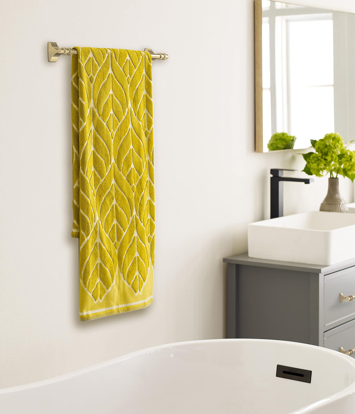 Amerock BH36053BBZ Golden Champagne Towel Bar 18 in (457 mm) Towel Rack Davenport Bathroom Towel Holder Bathroom Hardware Bath Accessories