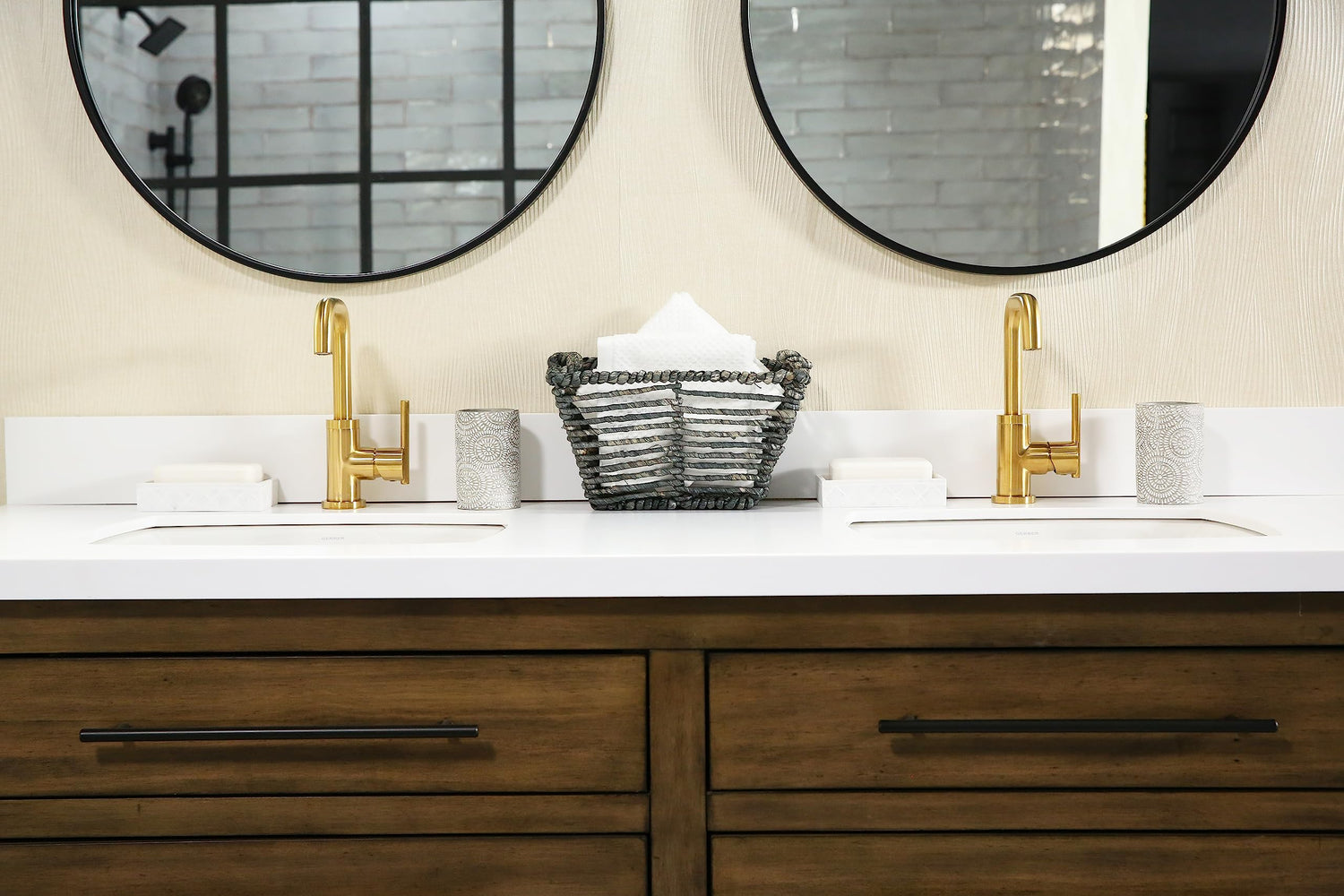 Gerber D230658BB Brushed Bronze Parma Single Handle Lavatory Faucet