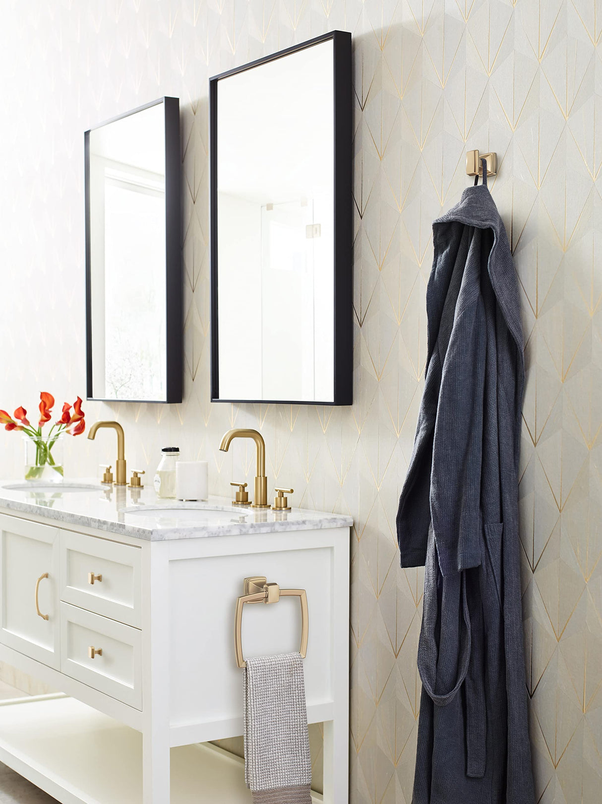 Amerock BH36032CZ Champagne Bronze Towel Ring 6-13/16 in (173 mm) Length Towel Holder Revitalize Hand Towel Holder for Bathroom Wall Small Kitchen Towel Holder Bath Accessories