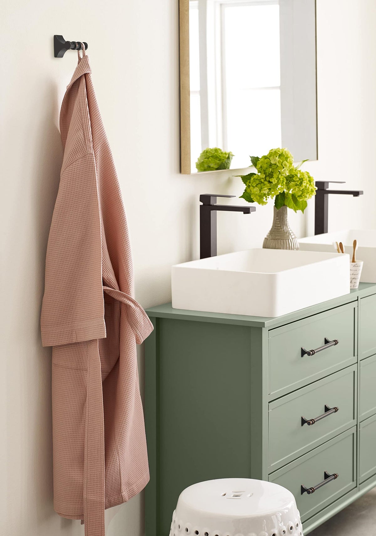 Amerock BH36050ORB Oil Rubbed Bronze Double Robe Hook 2-15/16 in. (75 mm) Length Towel Holder Davenport Towel Hook for Bathroom Bathroom Hardware Bath Accessories