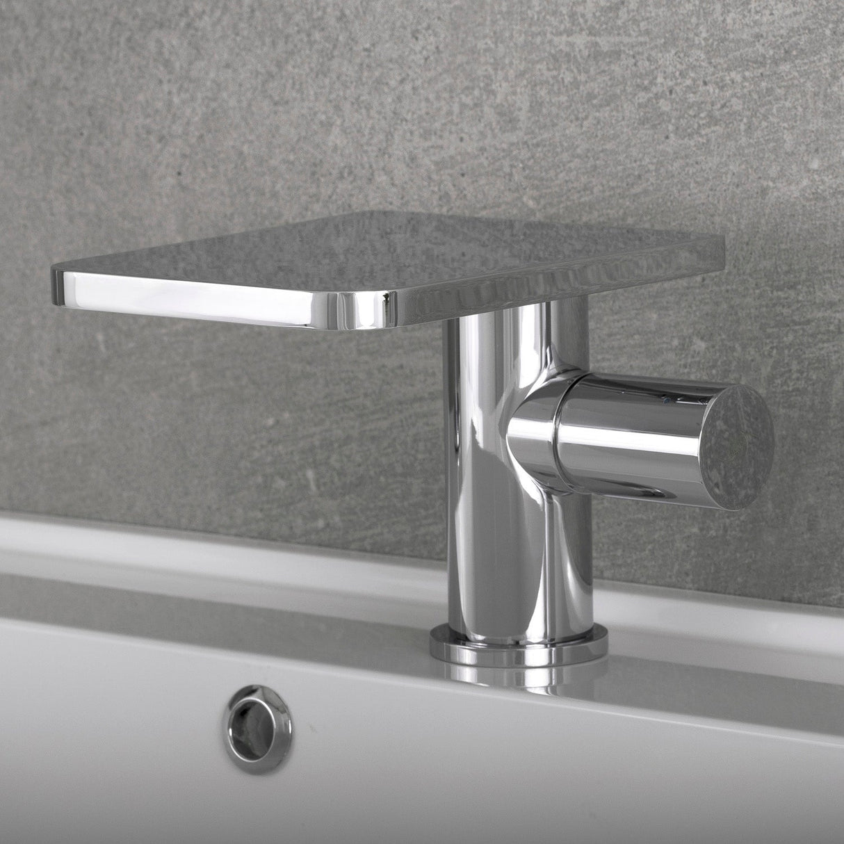 DAX Brass Single Handle Waterfall Bathroom Faucet, Chrome DAX-9888