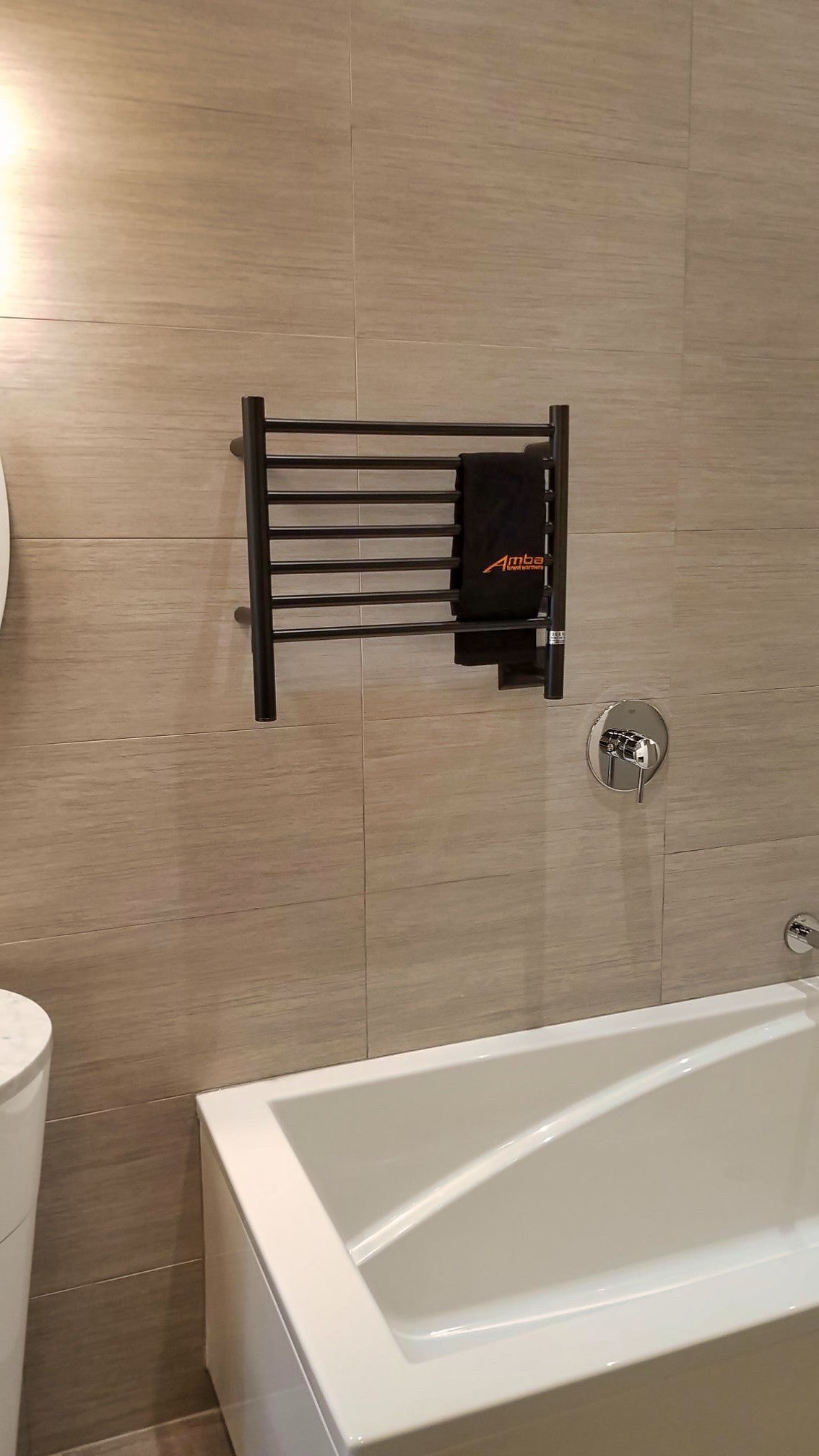 Amba Products HSO Jeeves Model H Straight 7-Bar Hardwired Towel Warmer - 4.5 x 21.25 x 18.75 in. - Oil Rubbed Bronze Finish