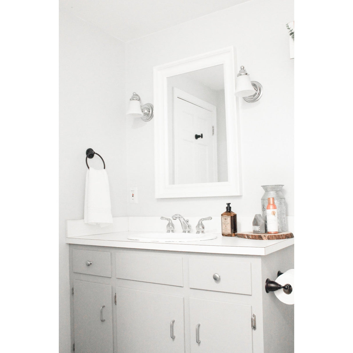 Heritage BA1758ORB Toilet Paper Holder, Oil Rubbed Bronze