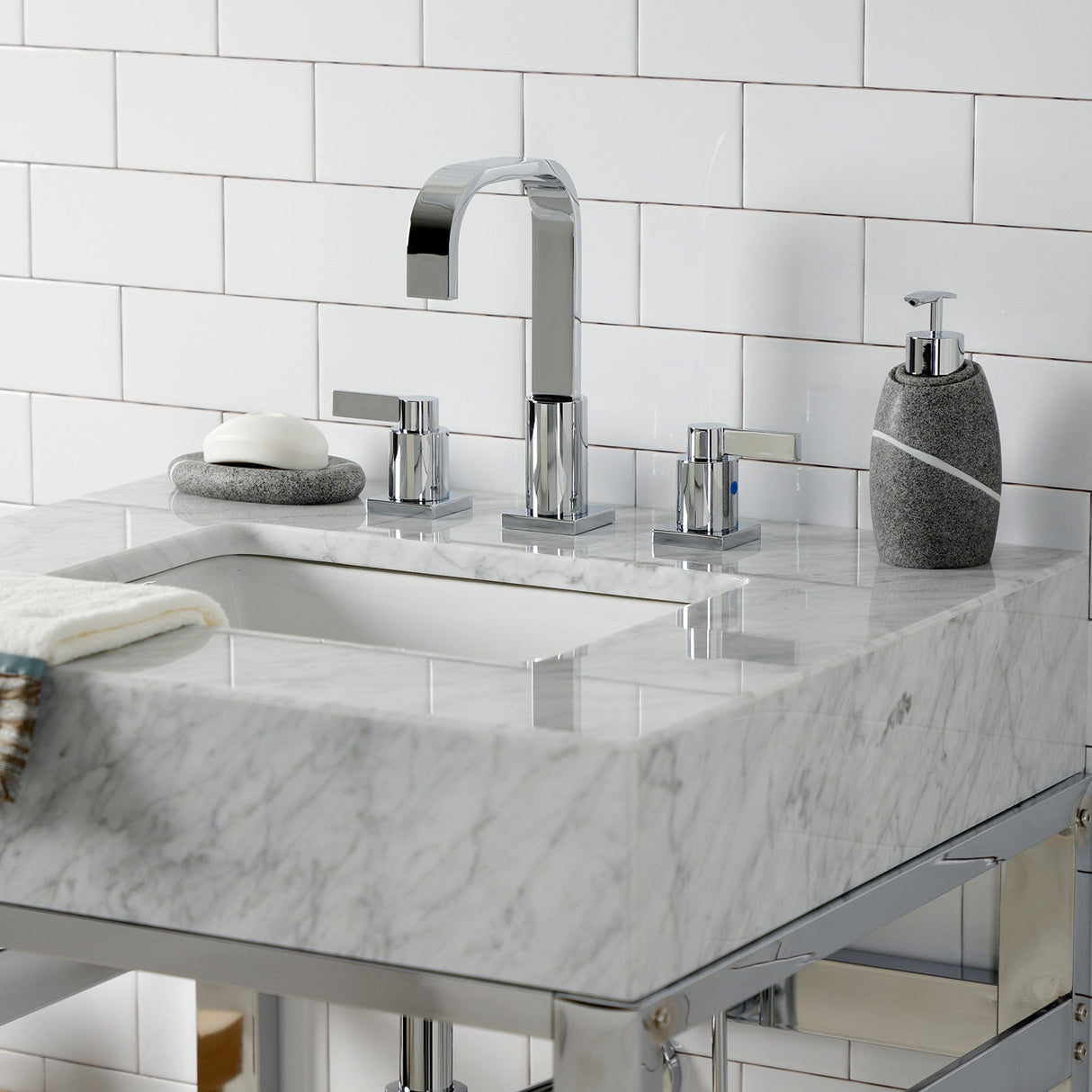 Trimscape CC43101DLLKB30 Contemporary Plumbing Sink Trim Kit with Bottle Trap, Polished Chrome