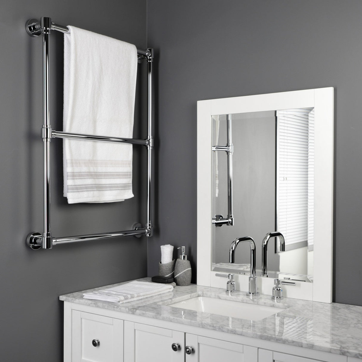 Gallant DTM322431 24-Inch Wall Mount 3-Bar Towel Rack, Polished Chrome
