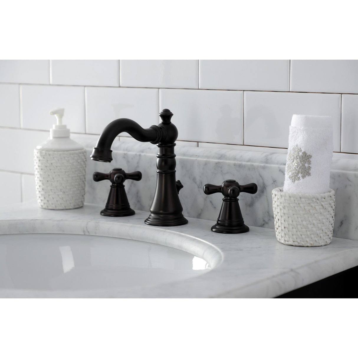 American Classic FSC1975AAX Two-Handle 3-Hole Deck Mount Widespread Bathroom Faucet with Pop-Up Drain, Oil Rubbed Bronze