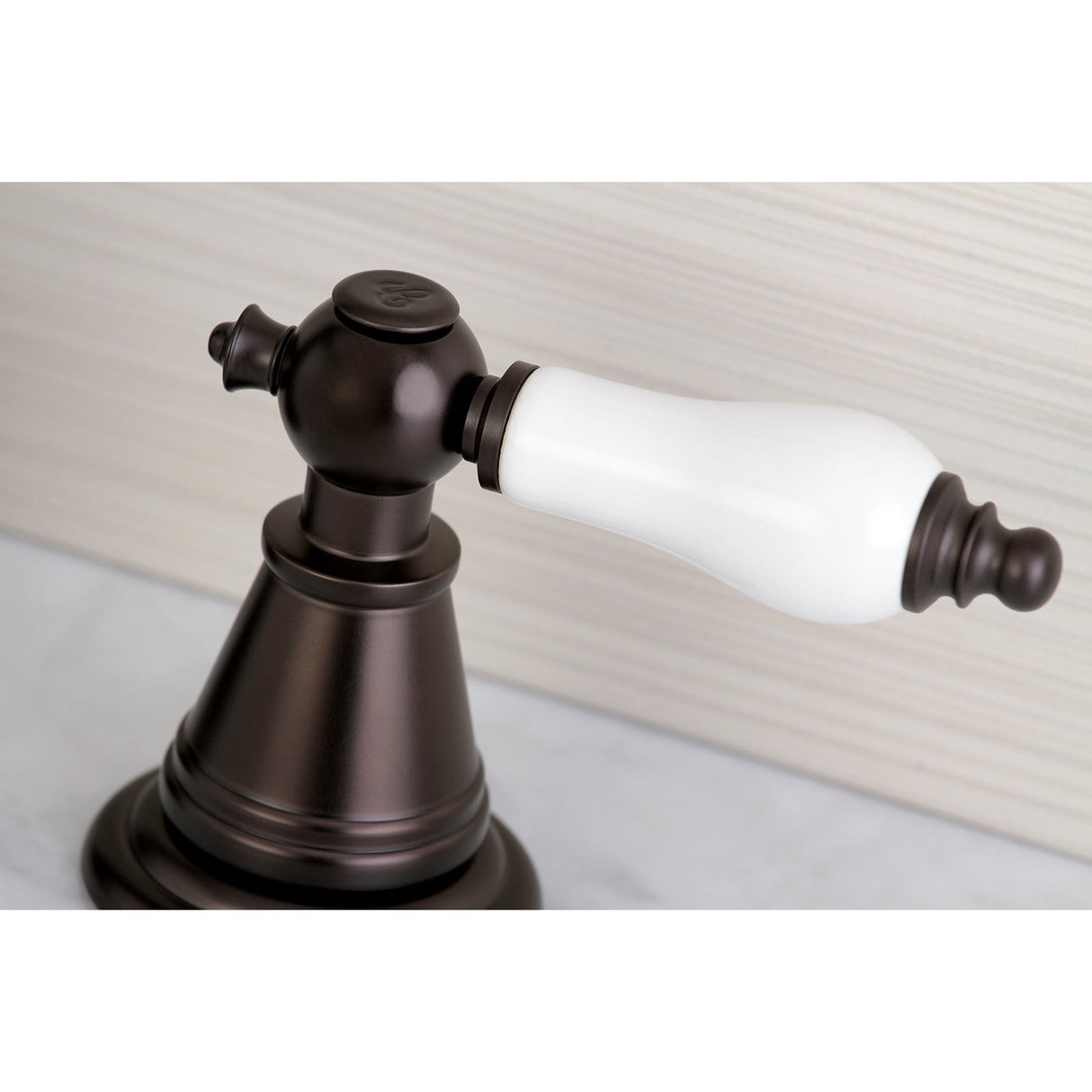 English Classic FSC1975PL Two-Handle 3-Hole Deck Mount Widespread Bathroom Faucet with Pop-Up Drain, Oil Rubbed Bronze