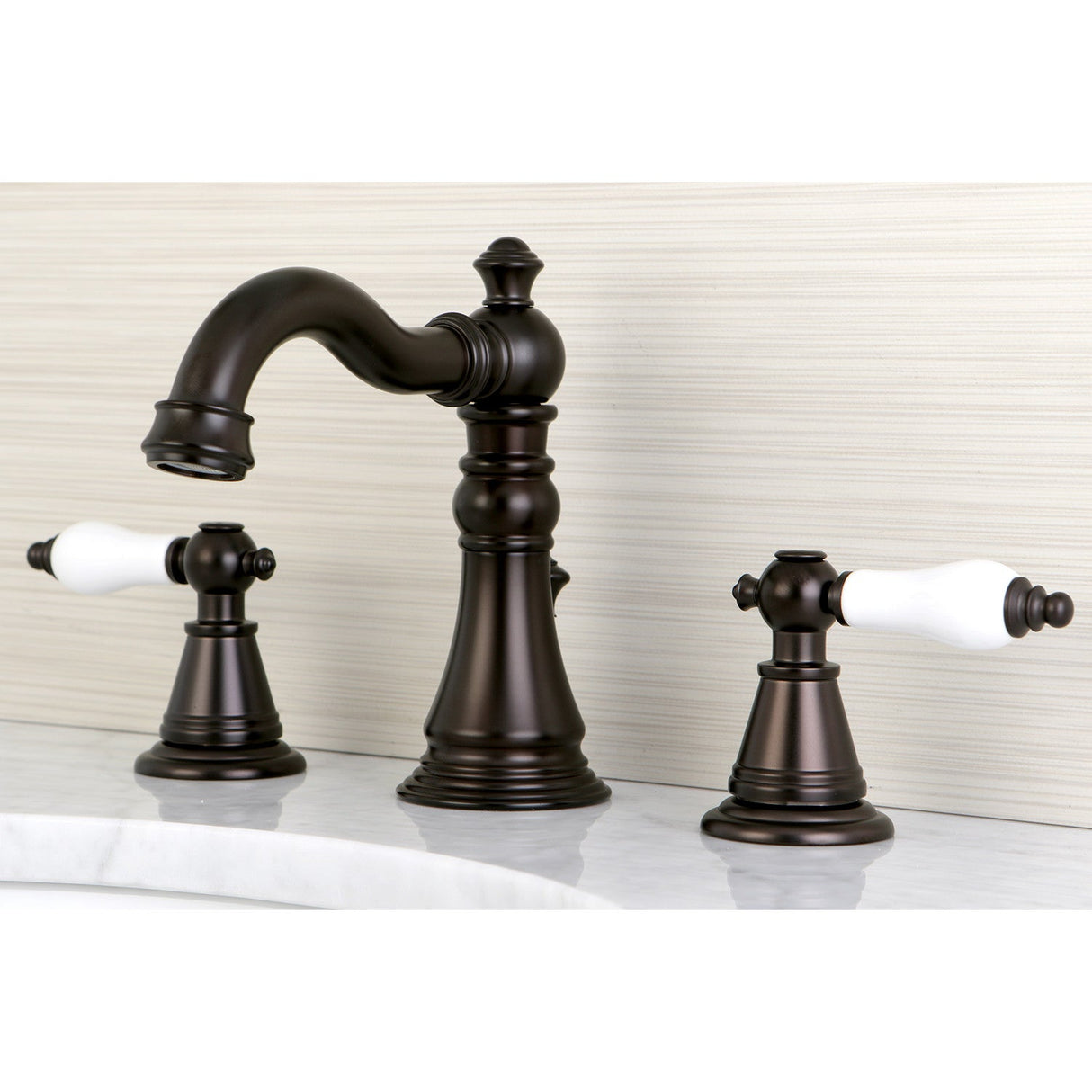 English Classic FSC1975PL Two-Handle 3-Hole Deck Mount Widespread Bathroom Faucet with Pop-Up Drain, Oil Rubbed Bronze
