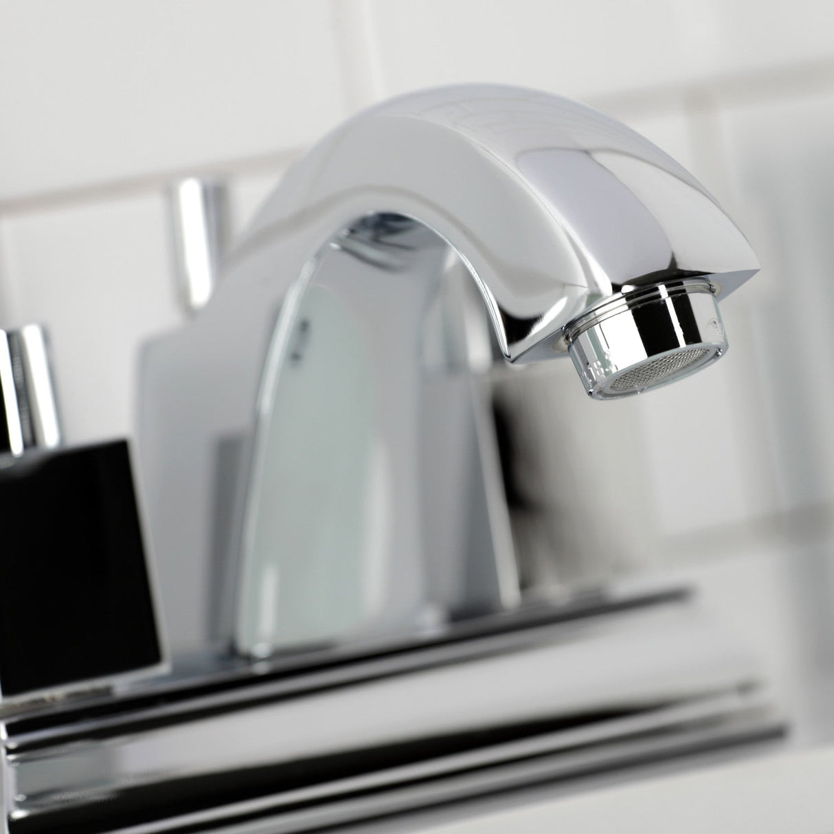 Meridian FSC4641NQL Two-Handle 3-Hole Deck Mount 4" Centerset Bathroom Faucet with Pop-Up Drain, Polished Chrome