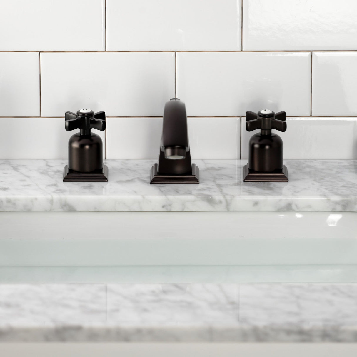 Millennium FSC4685ZX Two-Handle 3-Hole Deck Mount Widespread Bathroom Faucet with Pop-Up Drain, Oil Rubbed Bronze