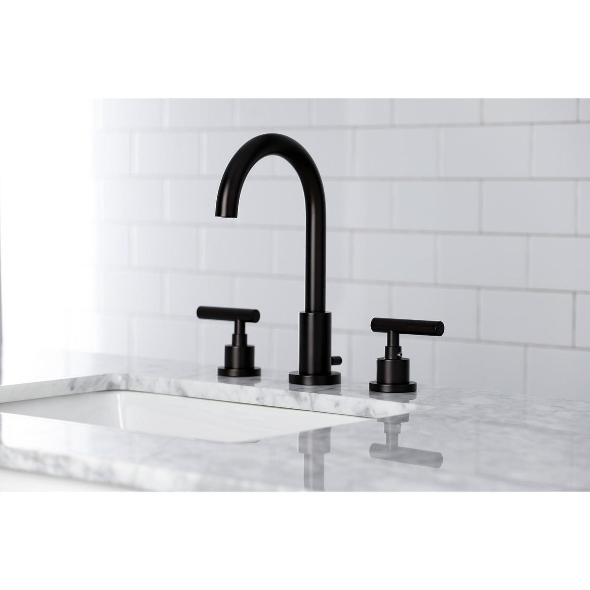 Manhattan FSC8925CML Two-Handle 3-Hole Deck Mount Widespread Bathroom Faucet with Pop-Up Drain, Oil Rubbed Bronze