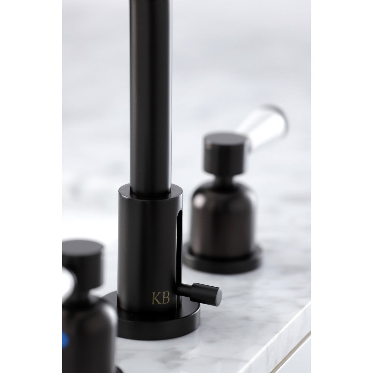 Paris FSC8935DPL Two-Handle 3-Hole Deck Mount Widespread Bathroom Faucet with Pop-Up Drain, Oil Rubbed Bronze