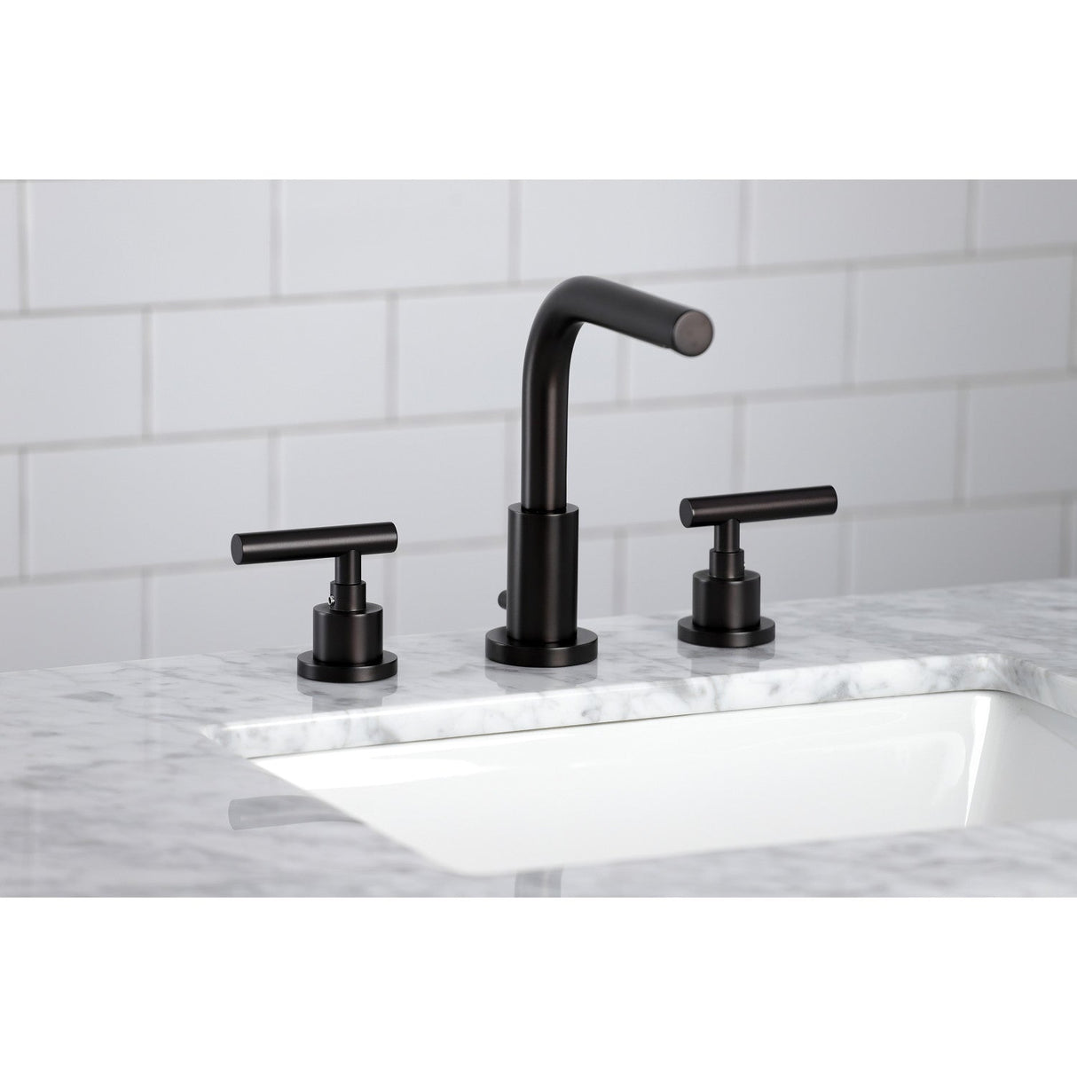 Manhattan FSC8955CML Two-Handle 3-Hole Deck Mount Widespread Bathroom Faucet with Pop-Up Drain, Oil Rubbed Bronze