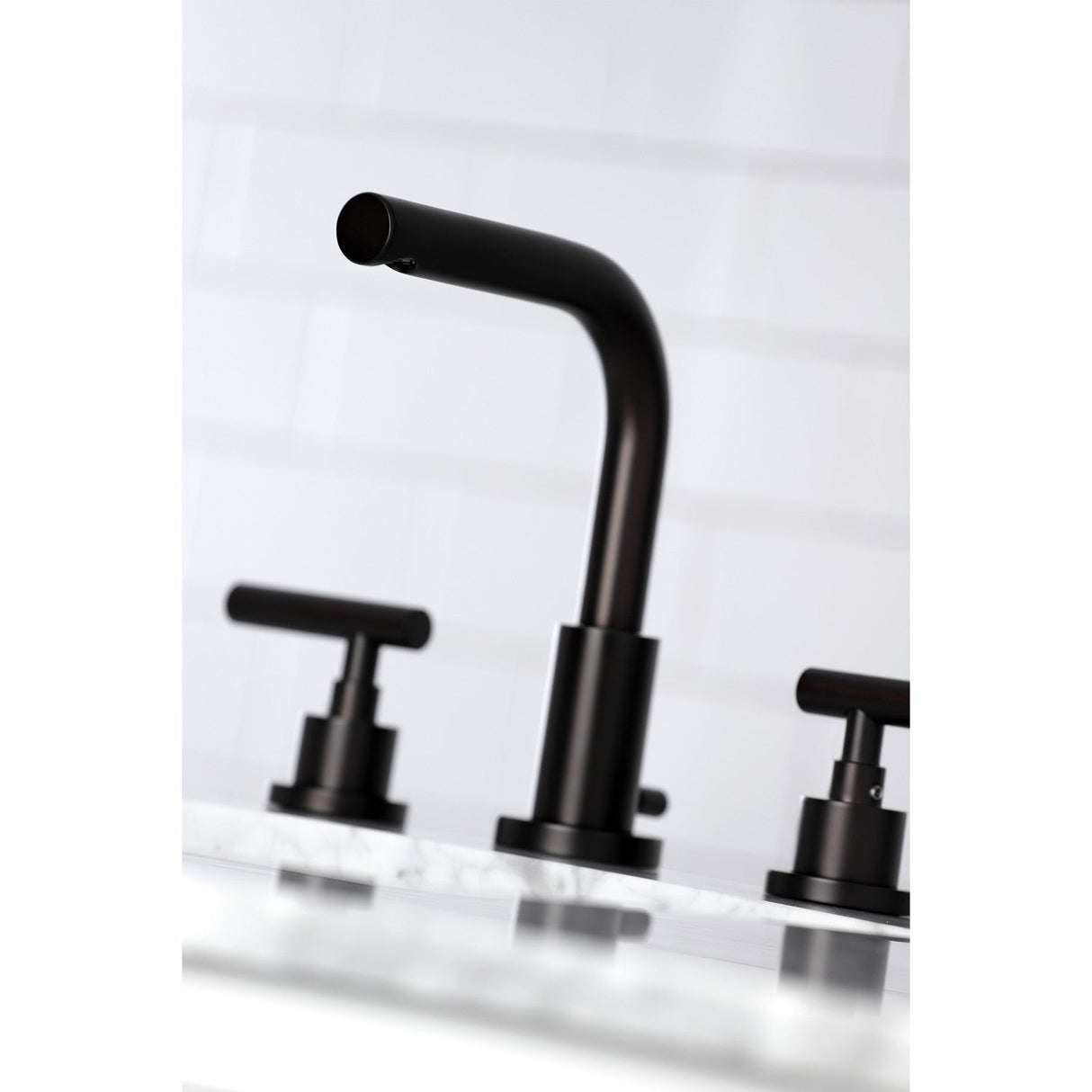 Manhattan FSC8955CML Two-Handle 3-Hole Deck Mount Widespread Bathroom Faucet with Pop-Up Drain, Oil Rubbed Bronze