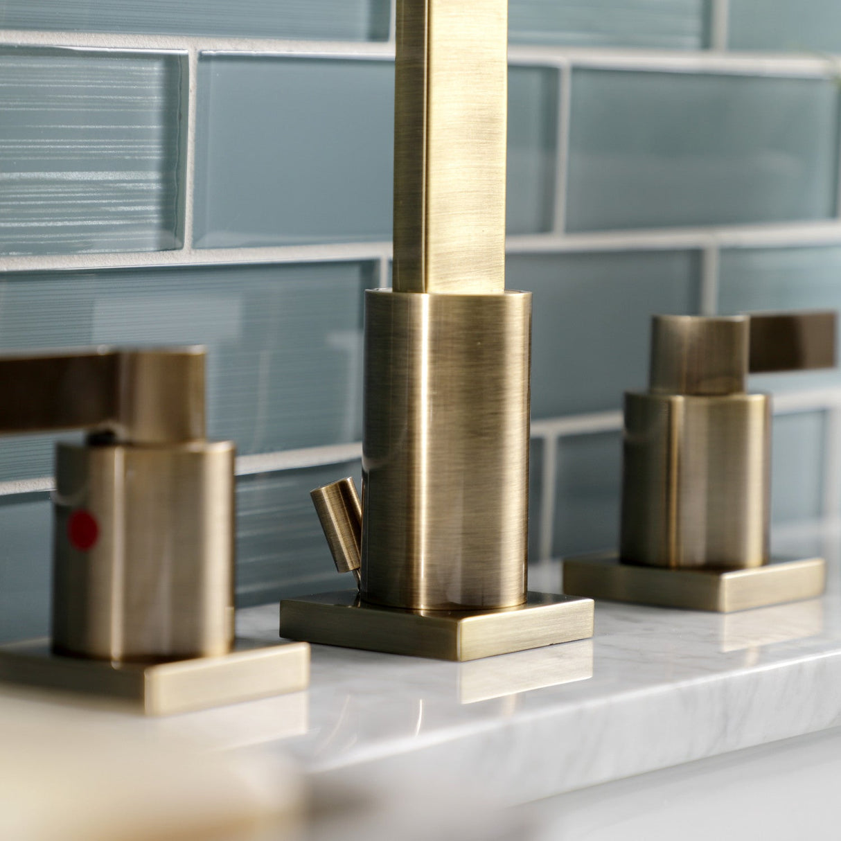 NuvoFusion FSC89633NDL Two-Handle 3-Hole Deck Mount Widespread Bathroom Faucet with Pop-Up Drain, Antique Brass