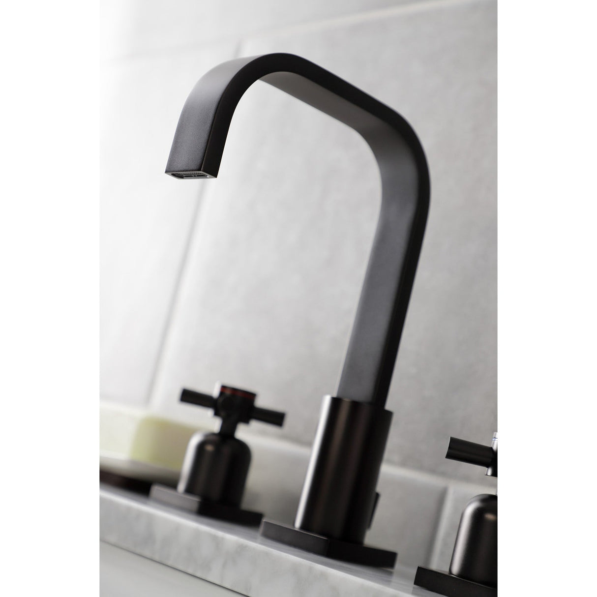 Concord FSC8965DX Two-Handle 3-Hole Deck Mount Widespread Bathroom Faucet with Pop-Up Drain, Oil Rubbed Bronze