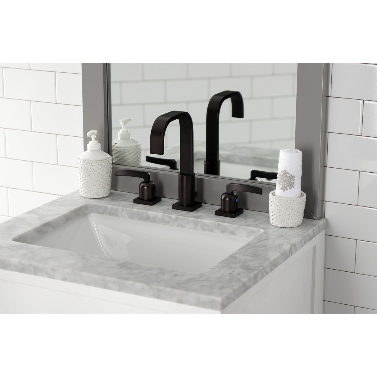 Centurion FSC8965EFL Two-Handle 3-Hole Deck Mount Widespread Bathroom Faucet with Pop-Up Drain, Oil Rubbed Bronze