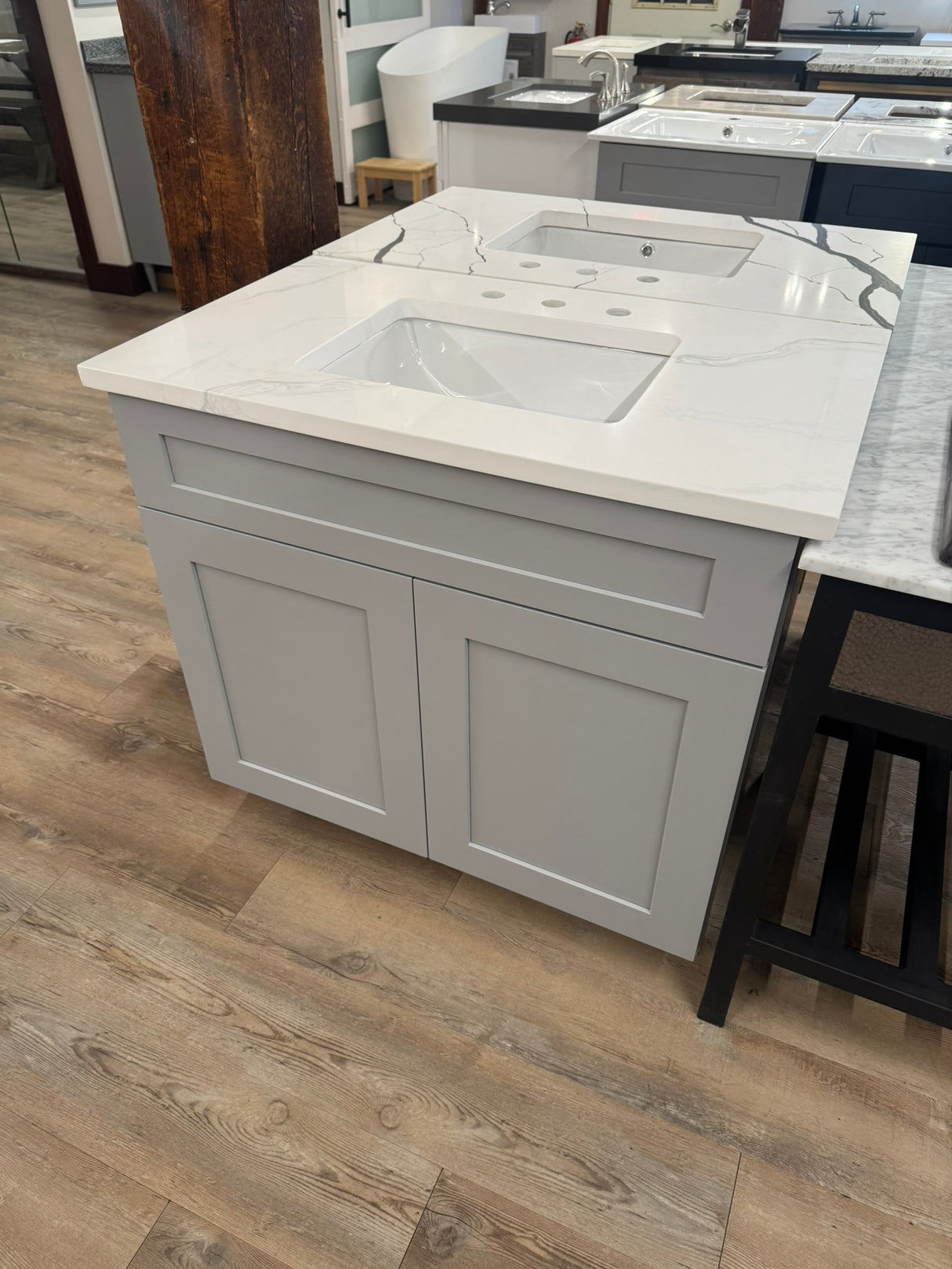 Cab-Tec 38" Shaker Grey Bathroom Vanity w/ White Quartz Top, Undermount Sink & Solid Wood Construction