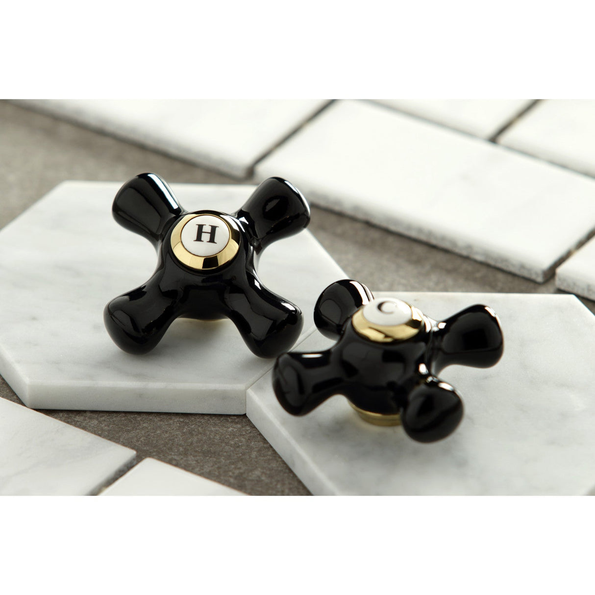 Duchess KB1602PKX Two-Handle 3-Hole Deck Mount 4" Centerset Bathroom Faucet with Plastic Pop-Up, Polished Brass